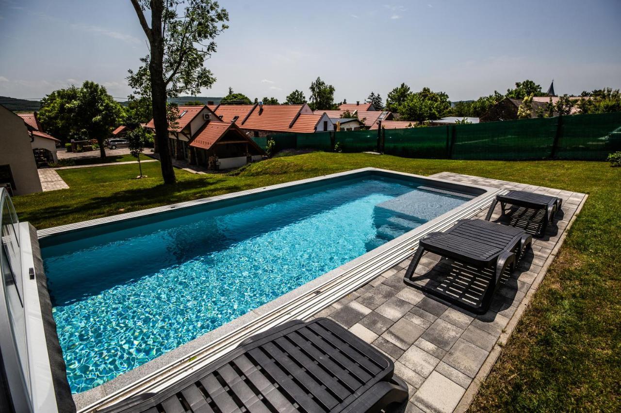 Apartment Oszter Udvarhaz